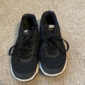 Black Nike Flex Sneakers Size 5.5